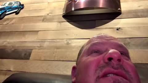 Snapshot of icanmakeyousquirt69 chatting on 03/19/26, 06:17 icanmakeyousquirt69 online show from 03/19/26, 06:17