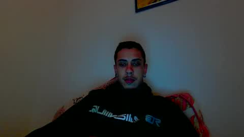 Snapshot of icaro0223 chatting on 10/07/25, 12:02 icaro0223 online show from 10/07/25, 12:02