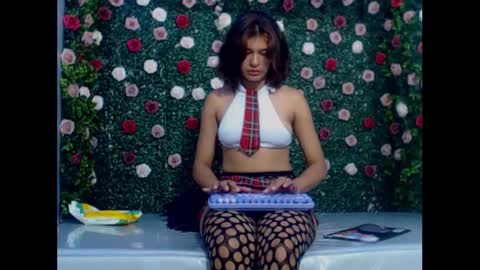 ice_199 online show from 10/23/25, 01:38