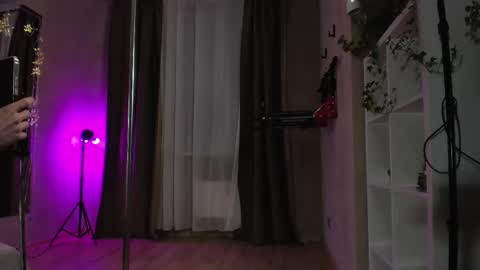 Snapshot of ice_ba_by chatting on 02/24/26, 08:51 Milena online show from 02/24/26, 08:51