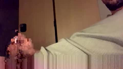 ice_o_later98 online show from 12/16/25, 01:43