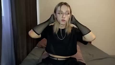 Jade online show from 11/28/25, 11:46