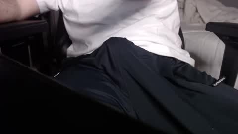 Snapshot of icecold_39 chatting on 03/04/25, 05:11 Icecold 39 online show from 03/04/25, 05:11