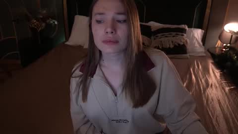 Danielle online show from 12/22/25, 01:41