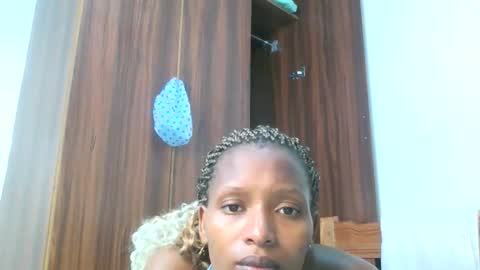 Snapshot of icee_girly chatting on 03/23/26, 04:11 FED online show from 03/23/26, 04:11