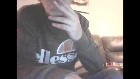 Snapshot of icemandude chatting on 11/29/25, 08:45 icemandude online show from 11/29/25, 08:45