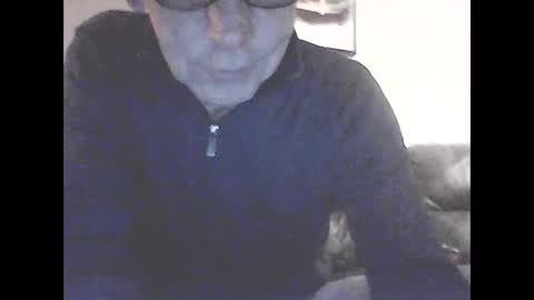 Snapshot of icemandude chatting on 12/13/25, 10:04 icemandude online show from 12/13/25, 10:04