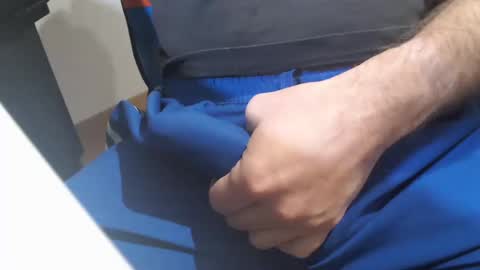 Snapshot of icky_thumps chatting on 12/14/24, 05:29 icky_thumps online show from 12/14/24, 05:29