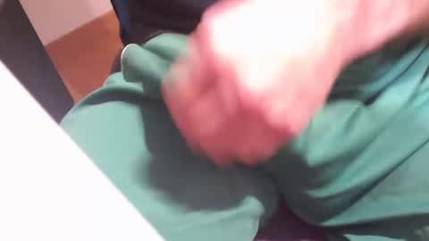 Snapshot of icky_thumps chatting on 02/14/25, 08:37 icky_thumps online show from 02/14/25, 08:37