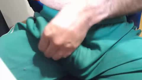 Snapshot of icky_thumps chatting on 11/23/25, 06:02 icky_thumps online show from 11/23/25, 06:02