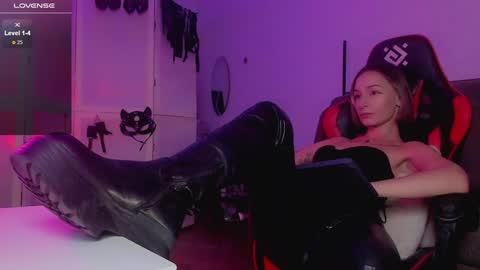 Mary online show from 12/20/24, 06:24