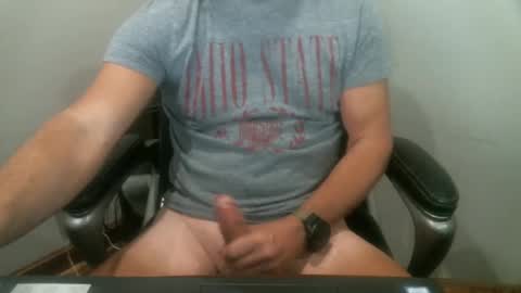 Snapshot of icyou222 chatting on 11/21/25, 12:37 ICU2 online show from 11/21/25, 12:37