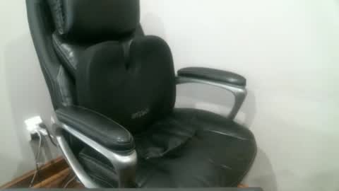 Snapshot of icyou222 chatting on 02/08/26, 07:06 ICU2 online show from 02/08/26, 07:06