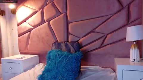 Snapshot of idk_24 chatting on 02/24/26, 12:30 Tifanny online show from 02/24/26, 12:30