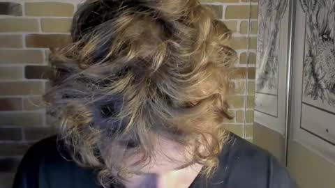 yo online show from 09/10/25, 09:26