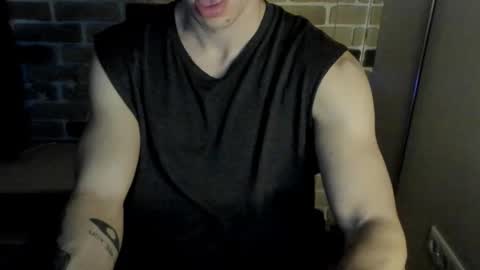 Snapshot of idkiww chatting on 02/11/26, 08:25 yo online show from 02/11/26, 08:25