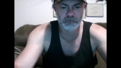 Snapshot of idkwhyidothis348732 chatting on 12/29/24, 05:44 idkwhyidothis348732 online show from 12/29/24, 05:44