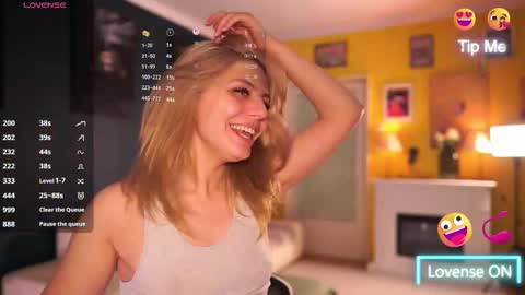 Little Flower online show from 10/23/25, 04:39