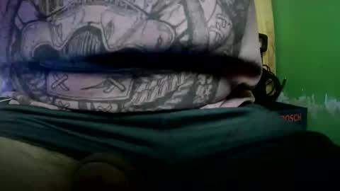 Snapshot of ifanta chatting on 12/14/25, 04:23 Nicolas online show from 12/14/25, 04:23