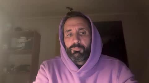 Snapshot of iggyu chatting on 05/27/26, 12:40 iggyu online show from 05/27/26, 12:40