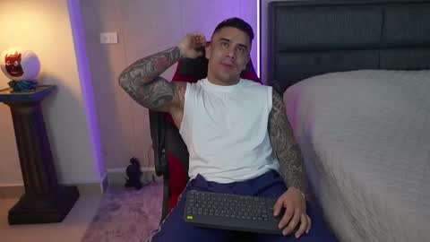 Snapshot of igor_scott chatting on 10/18/25, 05:54 Igor scott online show from 10/18/25, 05:54