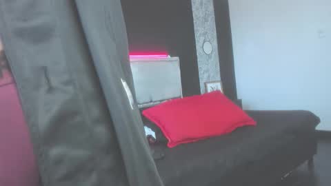 Snapshot of ihat_s7s chatting on 03/26/26, 07:08 ihat_s7s online show from 03/26/26, 07:08