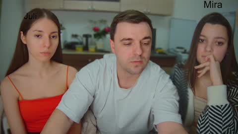 Julia and Mira online show from 02/08/25, 07:27