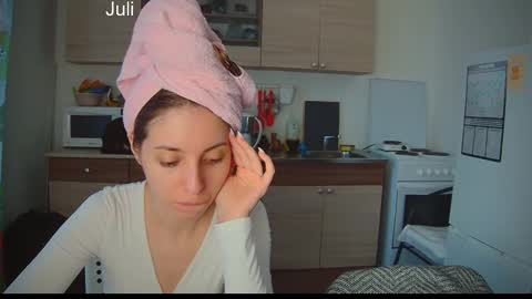 Julia and Mira online show from 02/09/25, 08:22