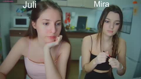 Julia and Mira online show from 03/04/25, 03:26