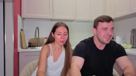 Julia and Mira online show from 11/05/25, 05:57