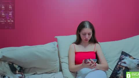 Julia and Mira online show from 05/01/26, 05:28