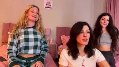 cassie online show from 02/06/25, 07:02