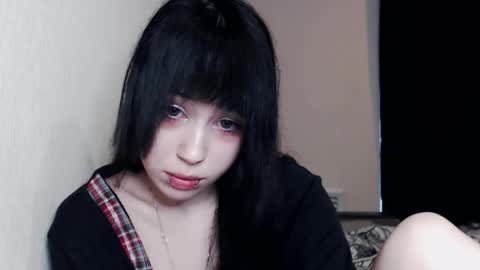 iiiiiiis online show from 10/14/25, 08:26