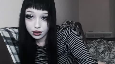 iiiiiiis online show from 11/07/25, 12:38