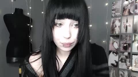 iiiiiiis online show from 04/29/26, 08:26