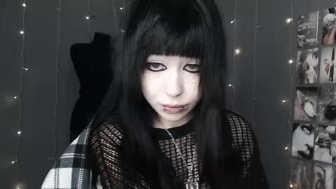 iiiiiiis online show from 05/11/26, 12:49