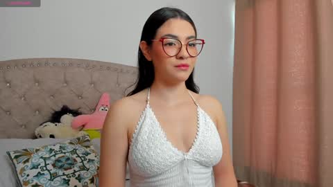 Snapshot of iki_mei chatting on 01/29/25, 02:53 Maria online show from 01/29/25, 02:53