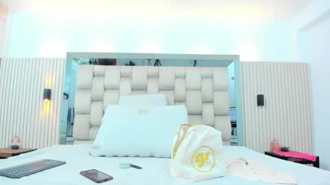 ikia lopez online show from 12/22/25, 07:33