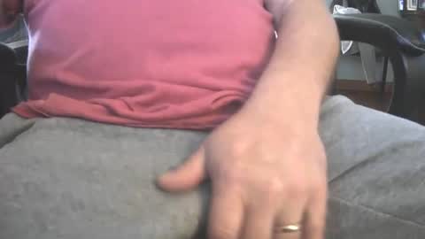 Snapshot of il_undercover chatting on 03/10/25, 12:48 il_undercover online show from 03/10/25, 12:48