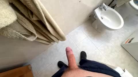 Snapshot of ilconte81 chatting on 01/01/25, 10:54 ilconte81 online show from 01/01/25, 10:54