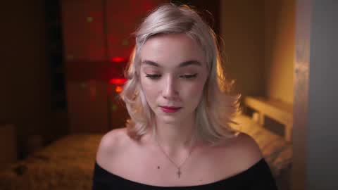 ileanacampbel online show from 12/13/24, 01:33