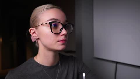 ileanacampbel online show from 12/26/24, 07:13