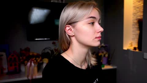 ileanacampbel online show from 02/07/25, 04:06