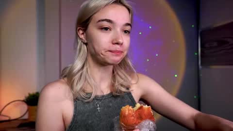 ileanacampbel online show from 03/12/25, 03:57