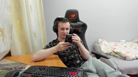 iliaskris online show from 11/21/25, 08:18