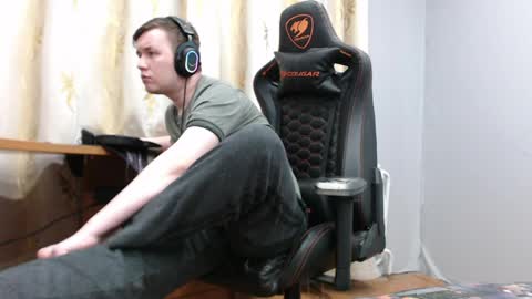 Snapshot of iliaskrisloveee chatting on 05/23/26, 10:14 lord online show from 05/23/26, 10:14