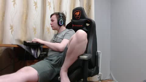 Snapshot of iliaskrisloveee chatting on 06/04/26, 10:05 lord online show from 06/04/26, 10:05