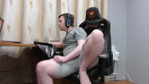 Snapshot of iliaskrisloveee chatting on 06/17/26, 08:43 lord online show from 06/17/26, 08:43