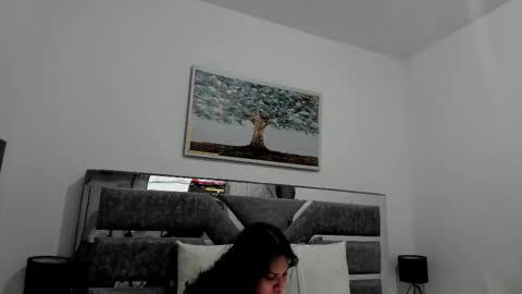 ILY   online show from 11/05/25, 11:27