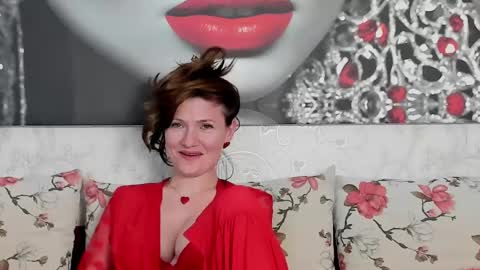 Snapshot of illegalbeauty87 chatting on 03/04/25, 09:18 Ingrid or more easier...Miss  GoDDess Mistress online show from 03/04/25, 09:18